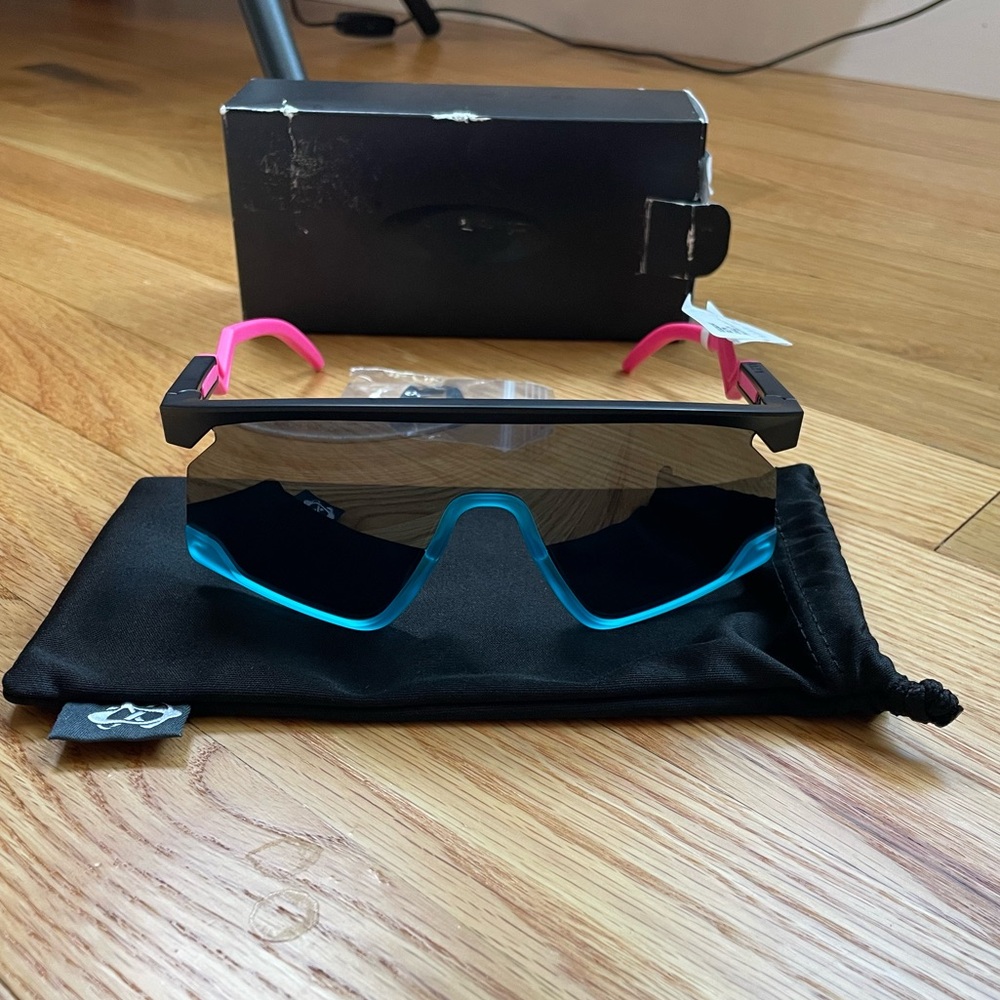 New Oakley Sunglasses Bxtr
